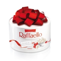 Купить коробку конфет «Raffaello» — 200г. с доставкой в Владивостоке