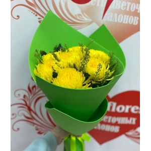 Купить букет из 7 хризантем Антонов с доставкой в Владивостоке
