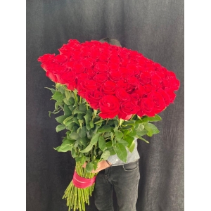 Купить охапку цветов «Классика» с доставкой в Владивостоке
