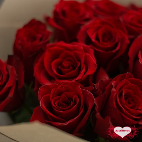Купить букет из 15 красных роз в Владивостоке
