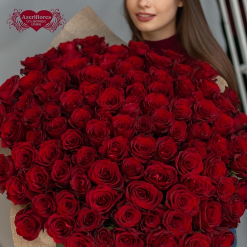 Купить охапку красных роз в Владивостоке